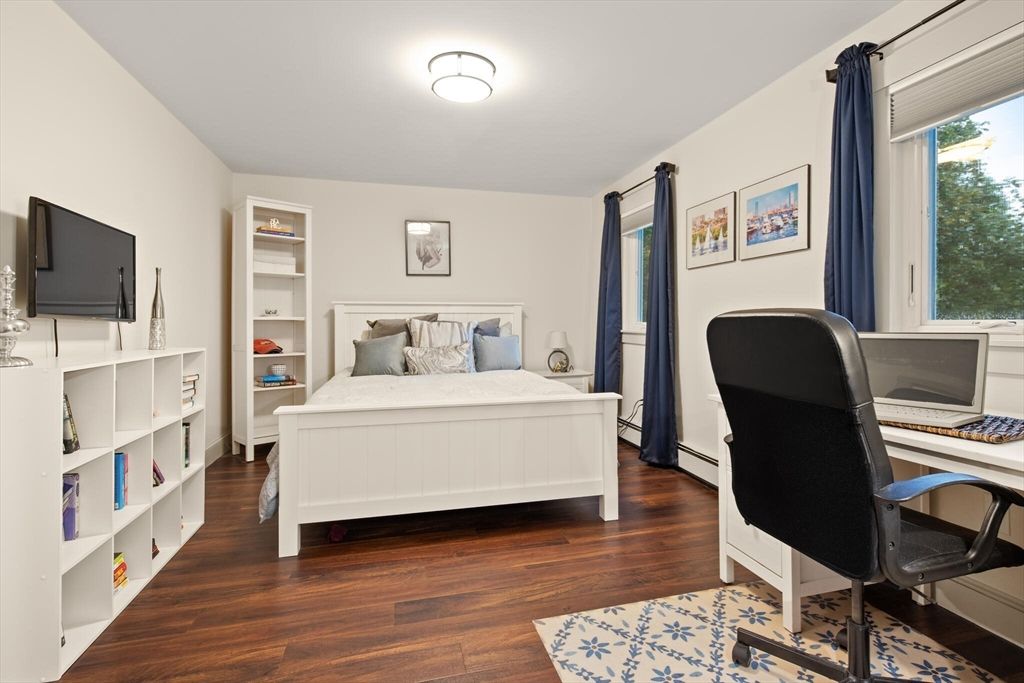 Bedroom, Home Office, Interior, Wood Texture Flooring