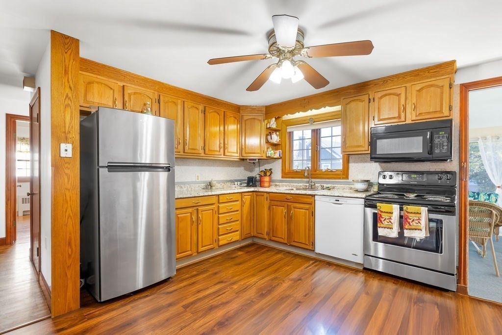 Interior, Kitchen, Stainless Steel Appliances, Wood Texture Flooring