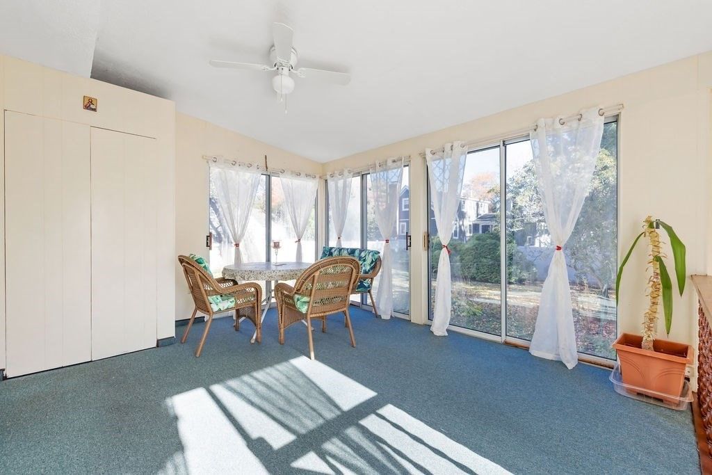 Dining room, Interior