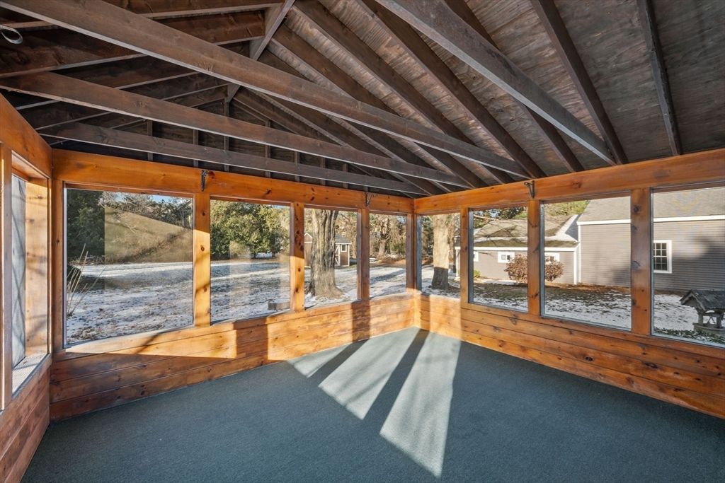 Empty room, Interior, Sun Room, Wooden Beams, Wooden Ceilings, Wooden Walls