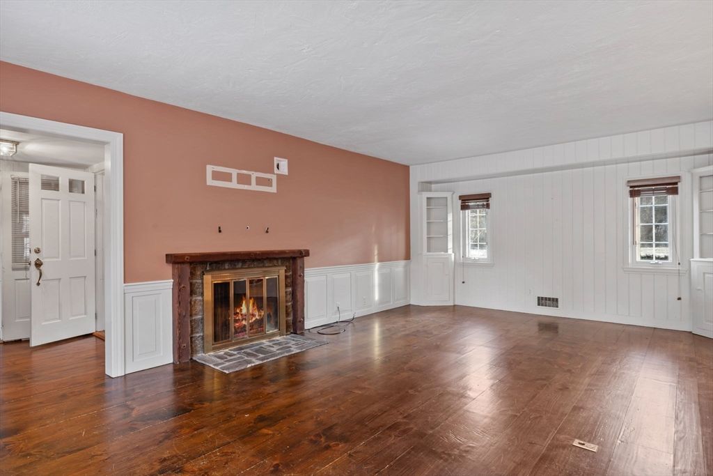 Empty room, Fireplace, Interior, Wood Texture Flooring