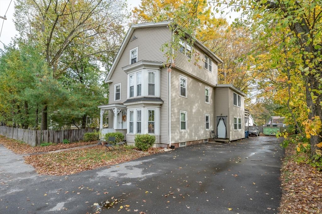 Exterior, Facade, Queen Anne Victorian