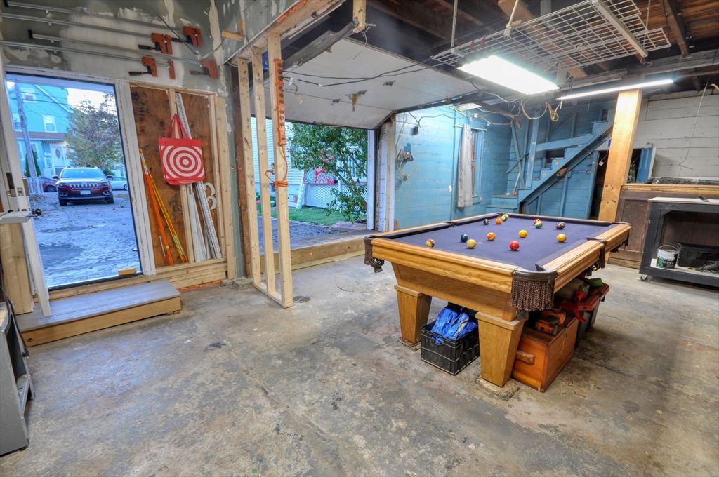 Billiard Table, Game Room, Interior