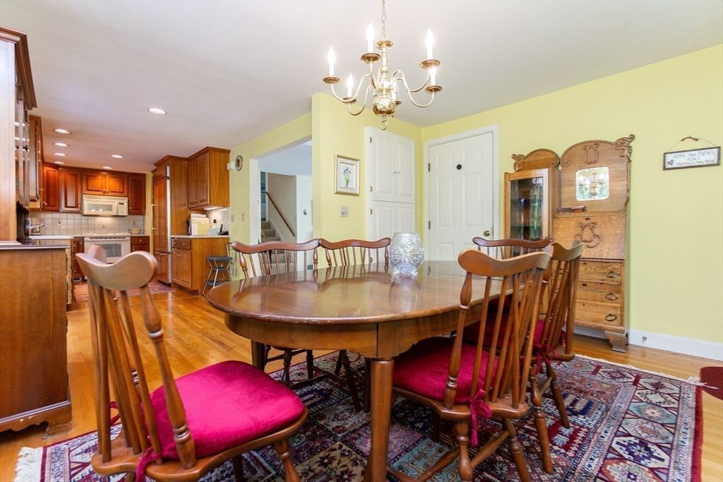Chandelier, Dining room, Interior, Kitchen, Recessed Lighting, Wood Texture Flooring