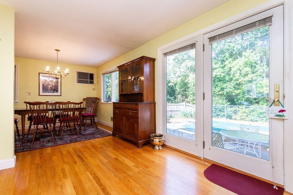 Chandelier, Dining room, Interior, Wood Texture Flooring