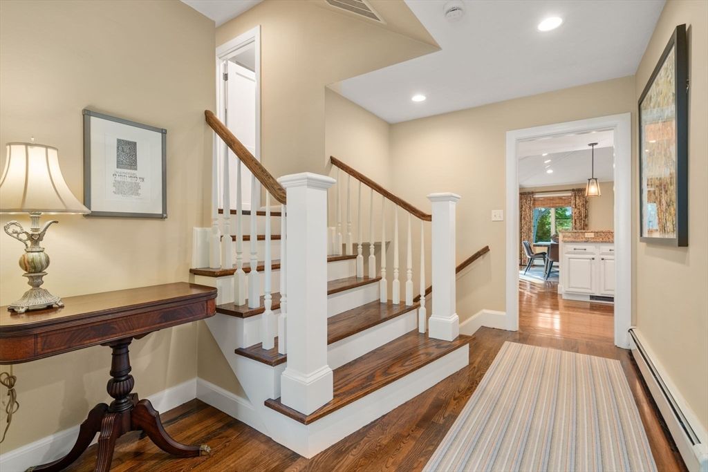 Interior, Pendant Lights, Recessed Lighting, Wood Texture Flooring