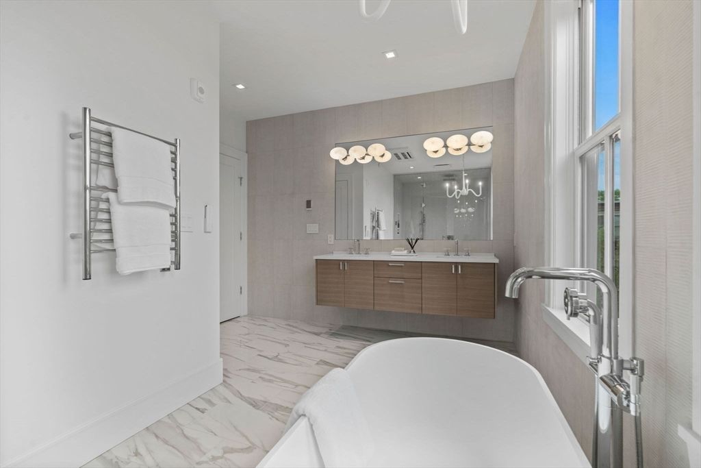 Bathroom, Dual Sink Vanities, Free Standing Baths, Interior, Marble, Recessed Lighting