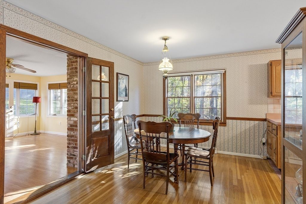 Dining room, Interior, Wood Texture Flooring
