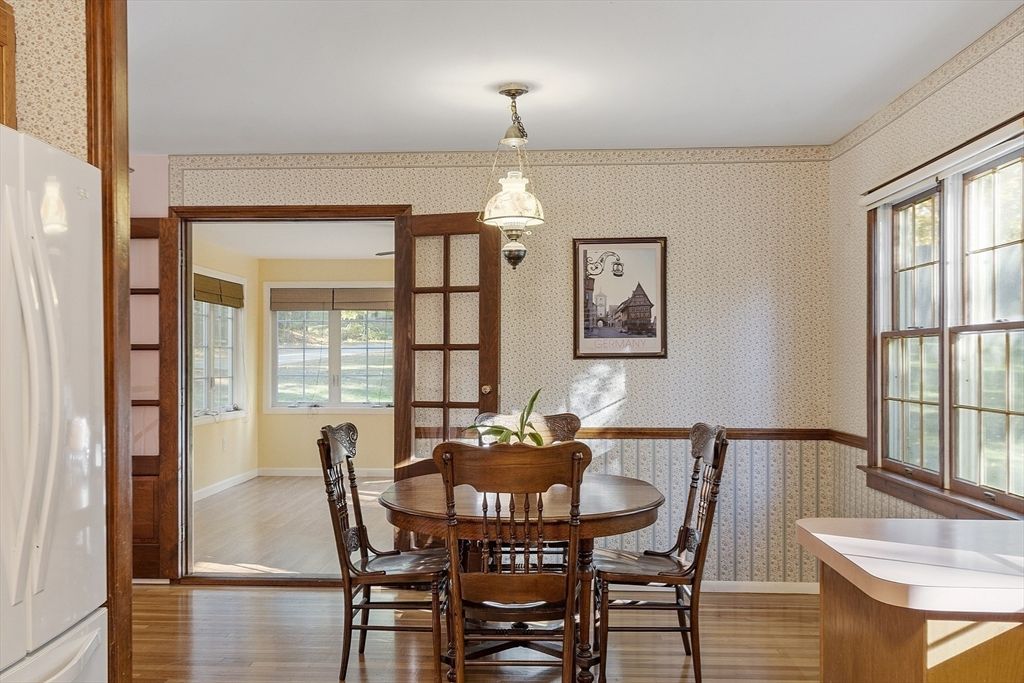 Dining room, Interior, Wood Texture Flooring