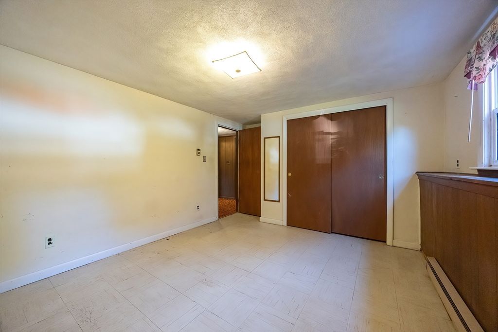 Elevator, Empty room, Interior