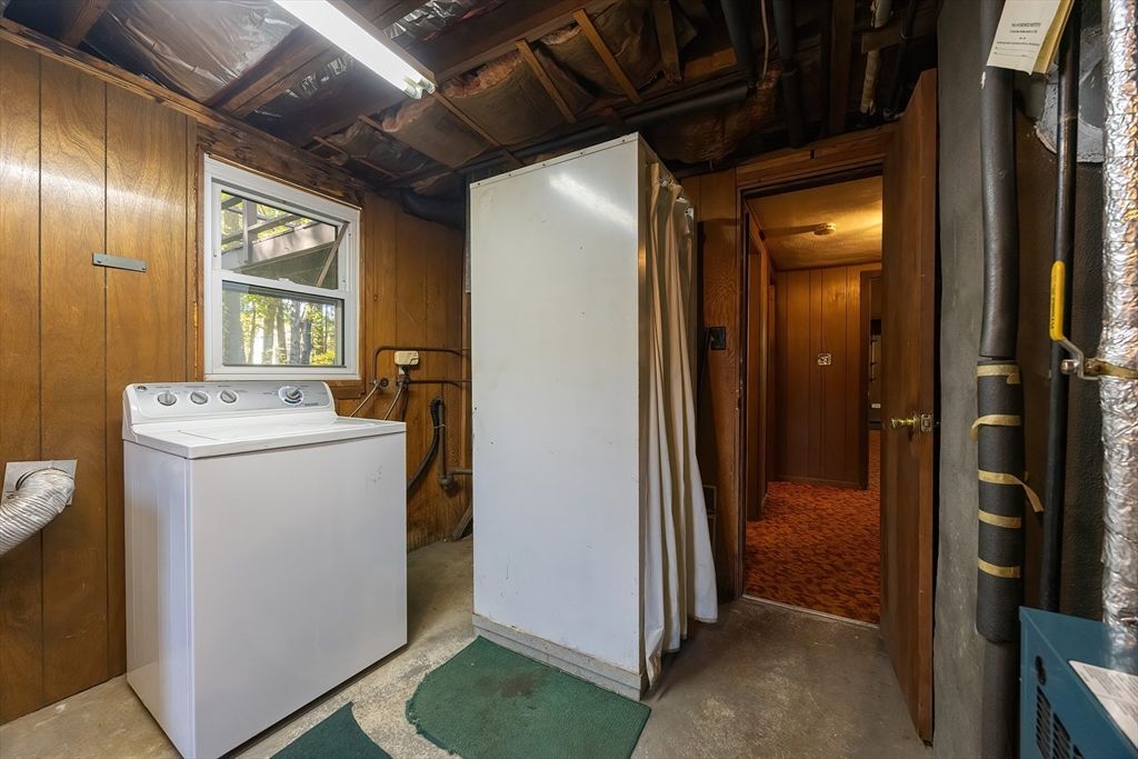 Interior, Washer, Wooden Walls