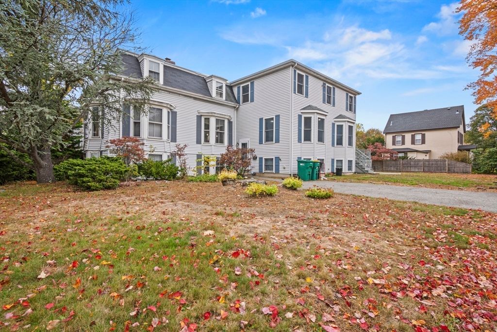 Backyard, Exterior, Facade, Queen Anne Victorian