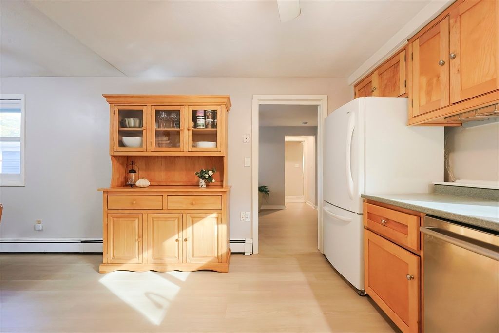 Interior, Kitchen, Washer, Wood Texture Flooring