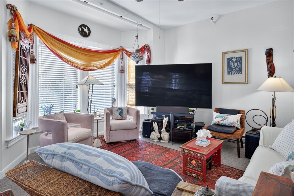 Interior, Living room, Pendant Lights