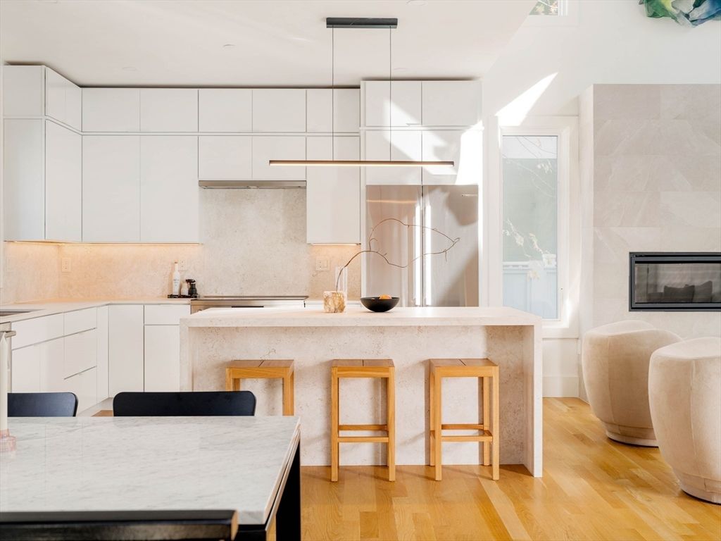 Fireplace, Interior, Kitchen, Pendant Lights, Recessed Lighting, Wood Texture Flooring