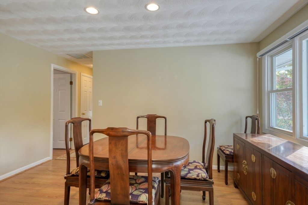 Dining room, Interior, Recessed Lighting, Wood Texture Flooring