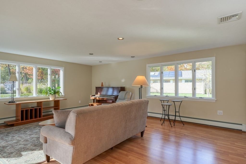 Interior, Living room, Piano, Recessed Lighting, Wood Texture Flooring