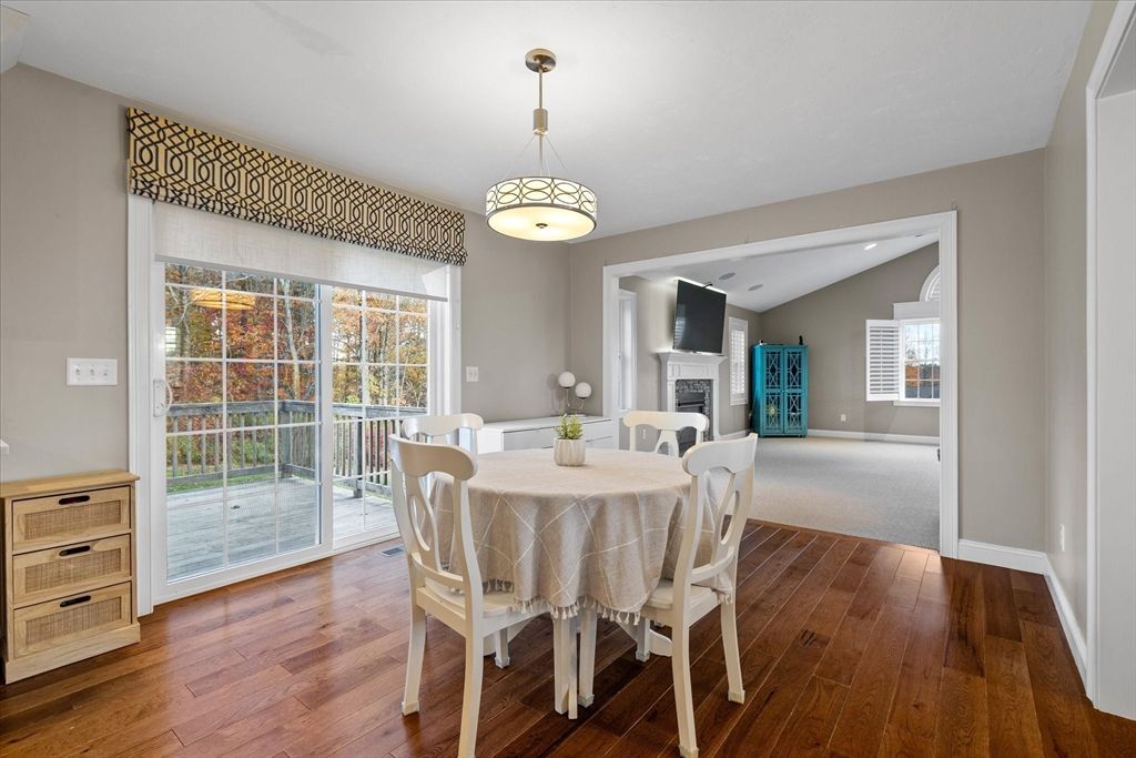Dining room, Fireplace, Interior, Pendant Lights, Recessed Lighting, Wood Texture Flooring