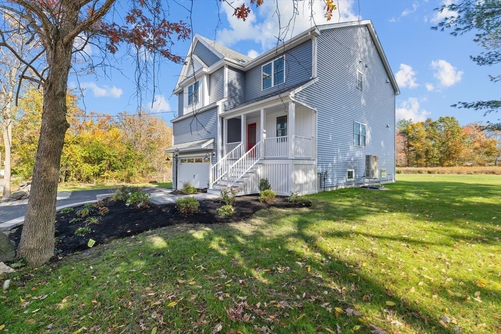 Attached, Backyard, Exterior, Facade, Queen Anne Victorian