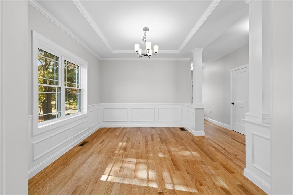 Chandelier, Empty room, Interior, Wood Texture Flooring