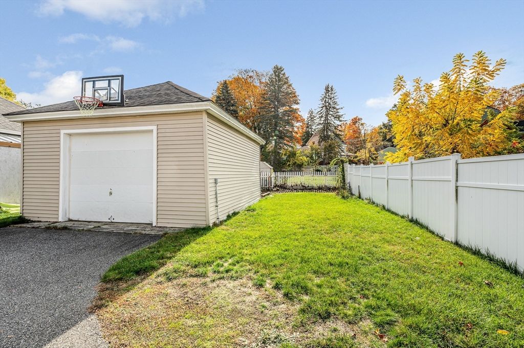 Backyard, Detached Garage, Exterior