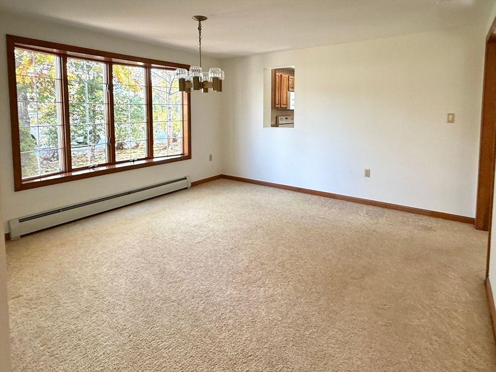 Empty room, Interior, Pendant Lights