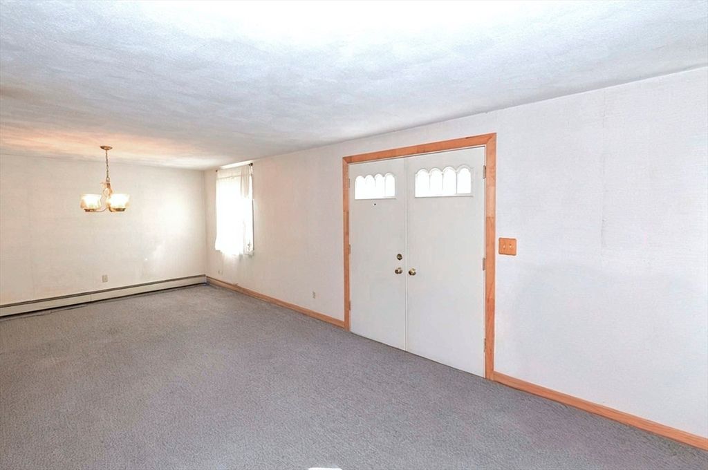 Chandelier, Empty room, Interior