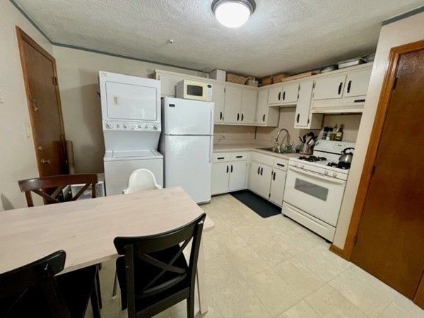 Dining room, Interior, Kitchen, Washer