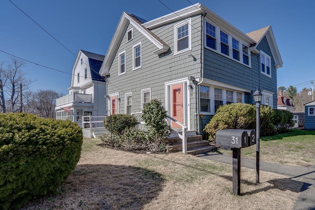 Exterior, Facade, Queen Anne Victorian