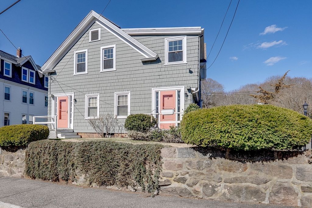 Exterior, Facade, Queen Anne Victorian