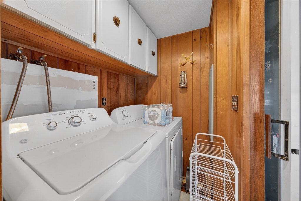 Interior, Washer, Wooden Walls