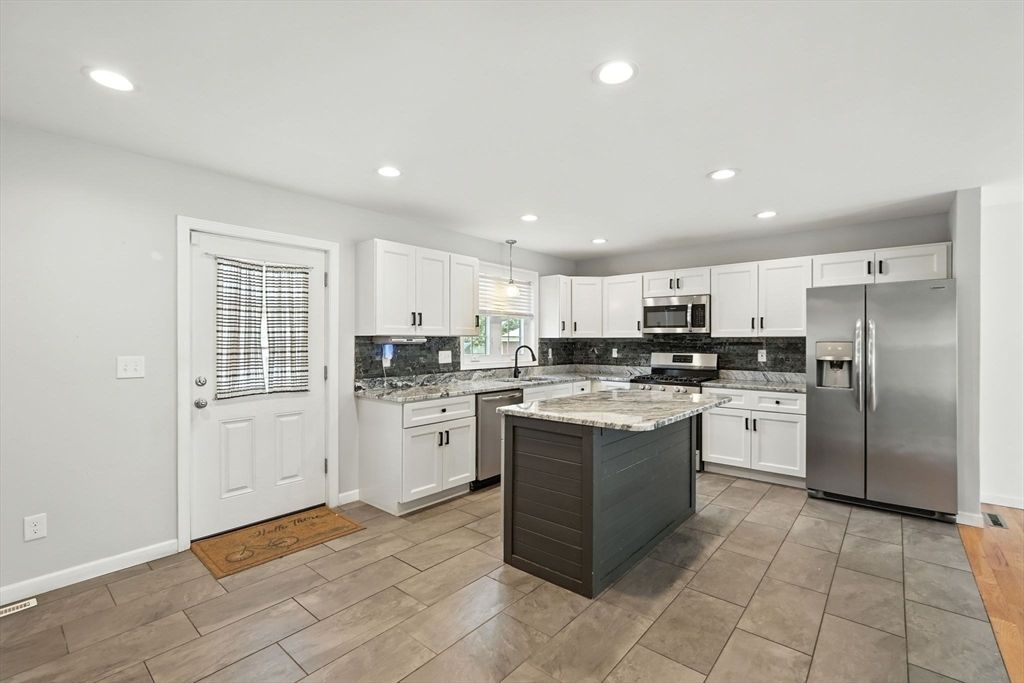 Interior, Kitchen, Pendant Lights, Recessed Lighting, Stainless Steel Appliances