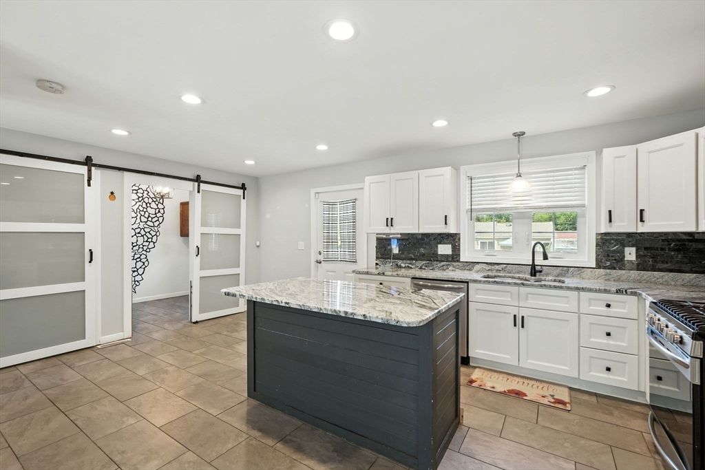 Interior, Kitchen, Pendant Lights, Recessed Lighting