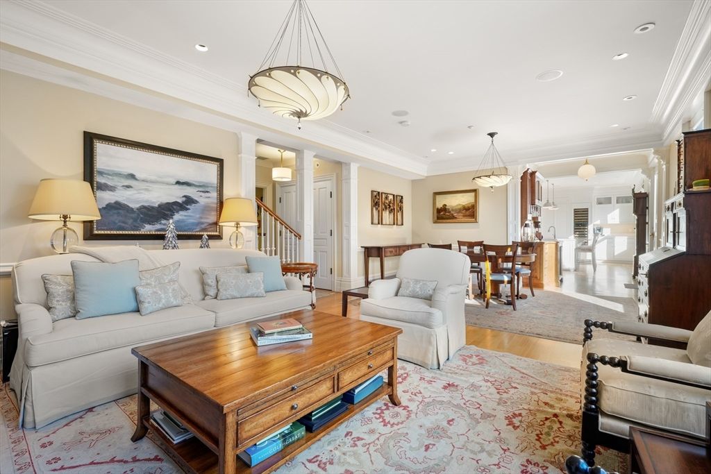 Dining room, Interior, Living room, Pendant Lights, Recessed Lighting, Wood Texture Flooring