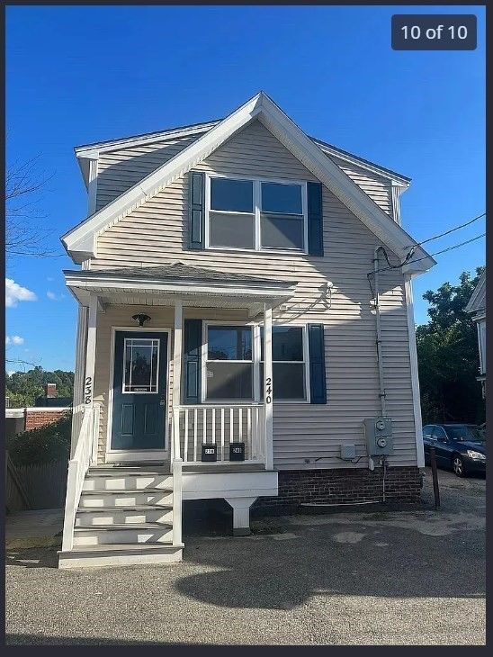 Exterior, Facade, Queen Anne Victorian