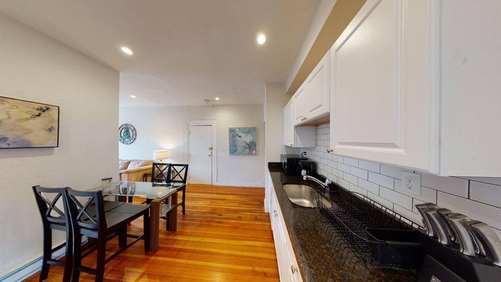 Dining room, Interior, Kitchen, Recessed Lighting, Wood Texture Flooring