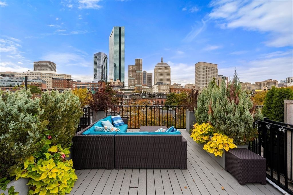 Exterior, Other, Skyline