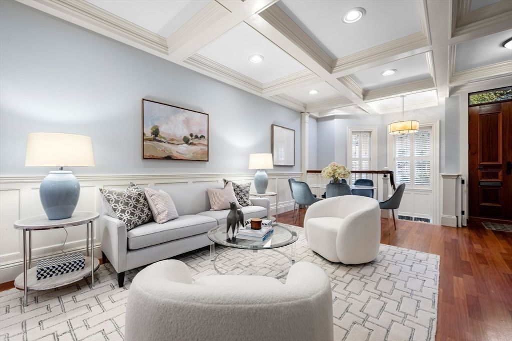 Dining room, Interior, Living room, Recessed Lighting, Wood Texture Flooring