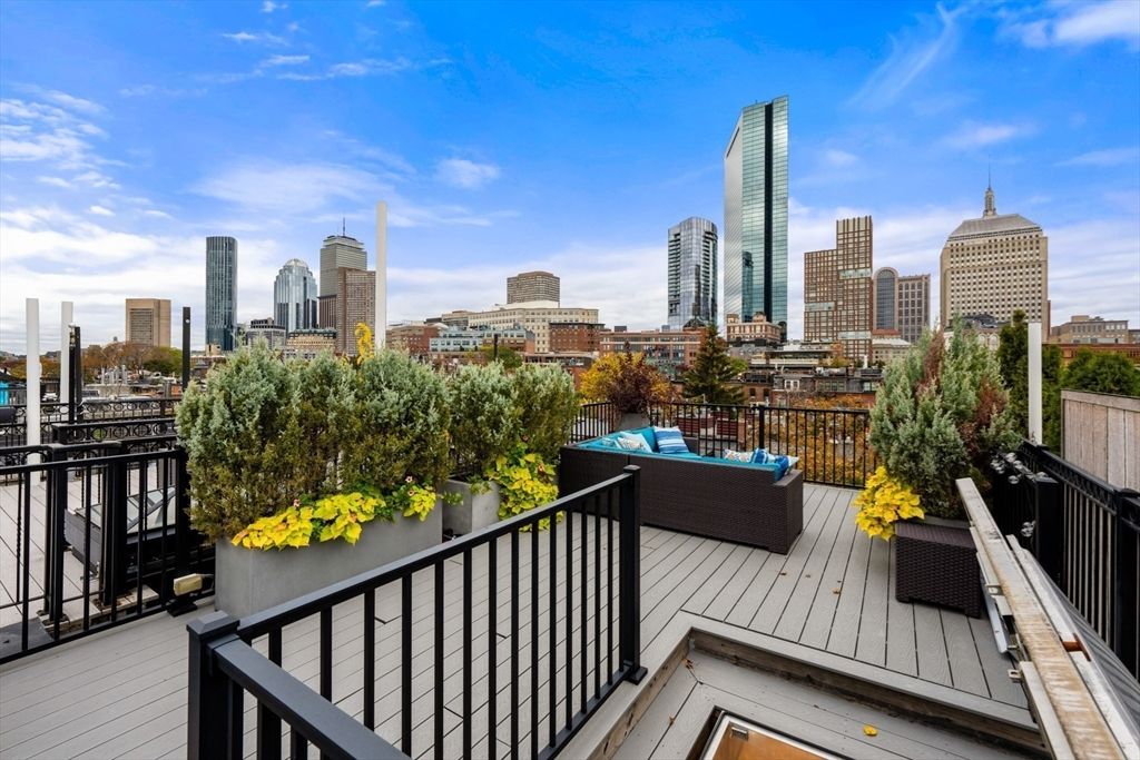 Exterior, Other, Skyline