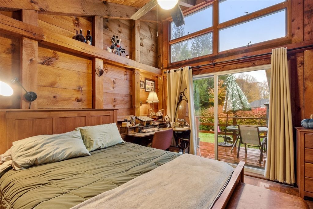 Bedroom, Home Office, Interior, Wooden Beams, Wooden Ceilings, Wood Texture Flooring, Wooden Walls