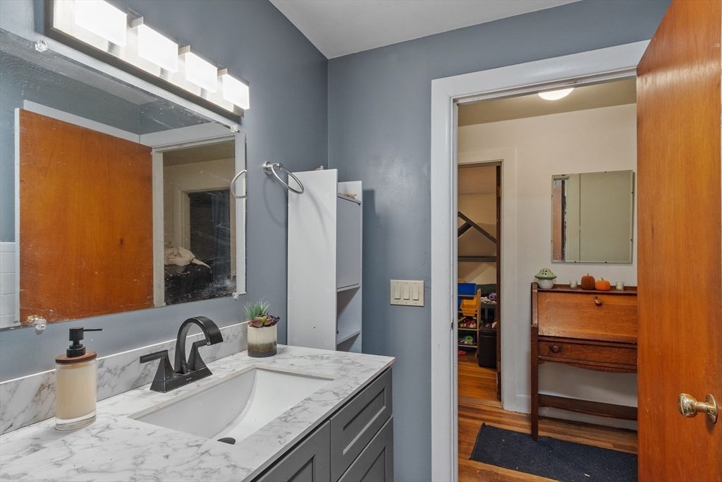 Bathroom, Dual Sink Vanities, Interior, Wood Texture Flooring
