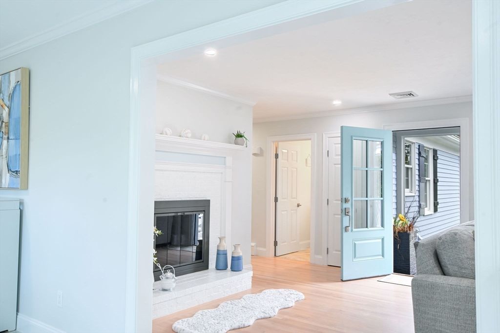 Fireplace, Interior, Recessed Lighting, Wood Texture Flooring