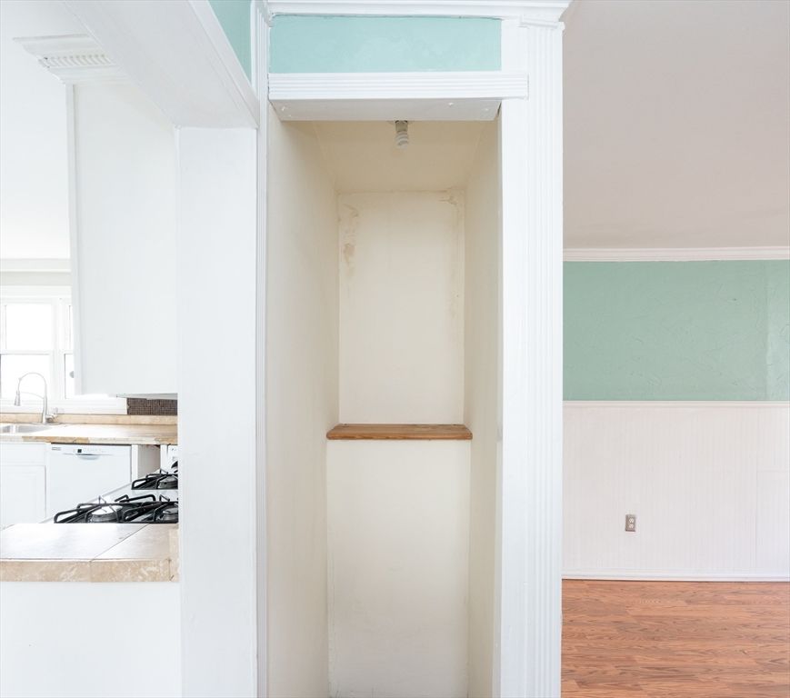 Interior, Kitchen, Wood Texture Flooring