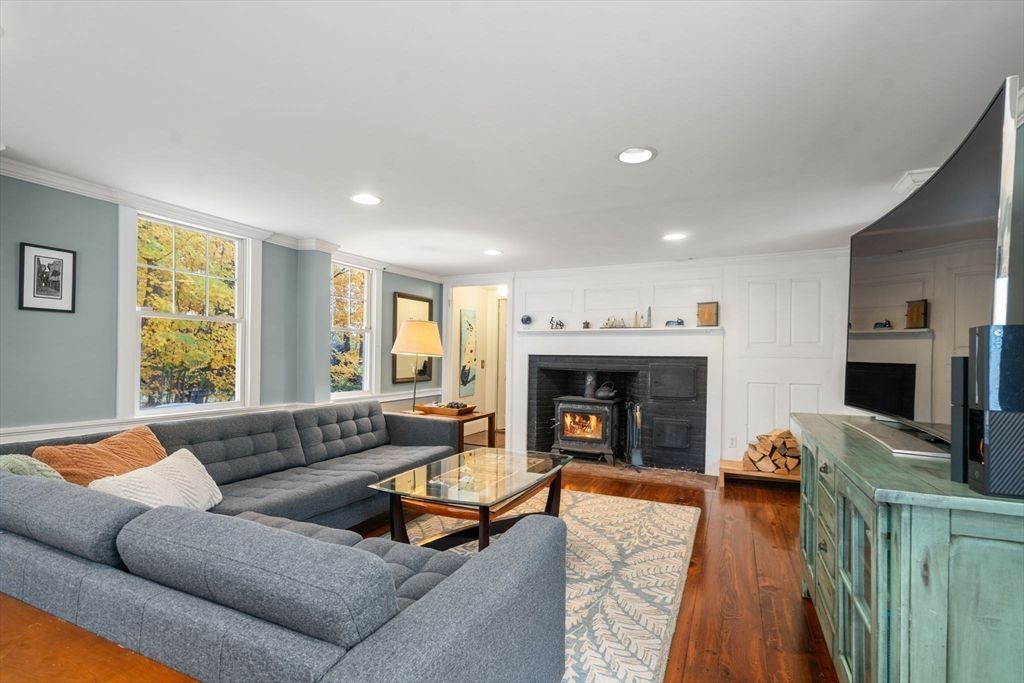 Fireplace, Interior, Living room, Recessed Lighting, Wood Texture Flooring