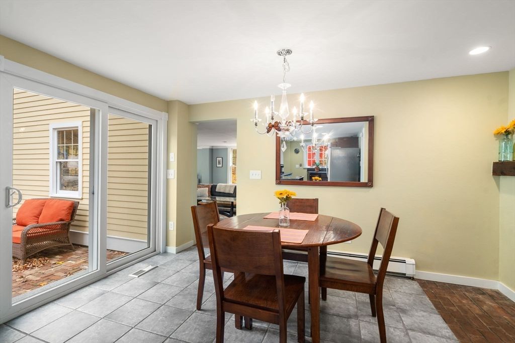Chandelier, Dining room, Interior, Recessed Lighting