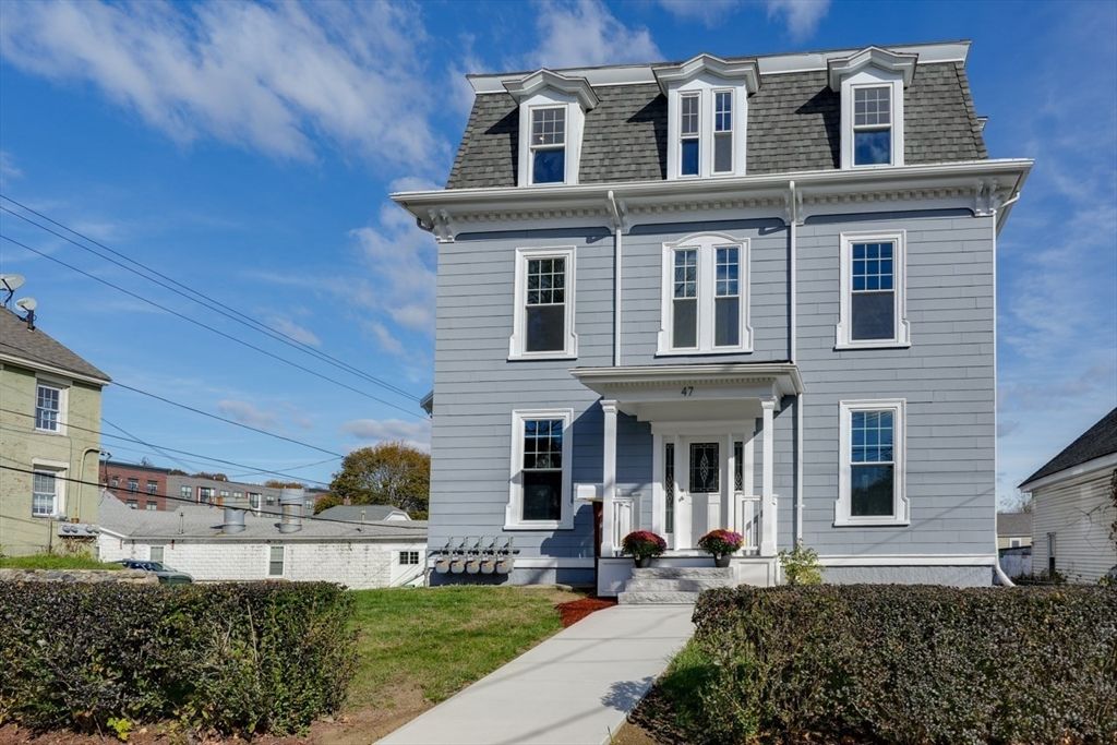 Exterior, Facade, Georgian