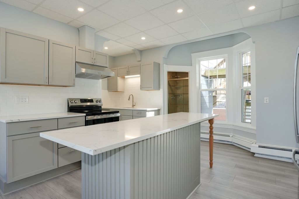 Interior, Kitchen, Recessed Lighting, Wood Texture Flooring