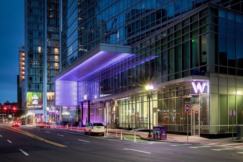 Exterior, Facade, Highrise