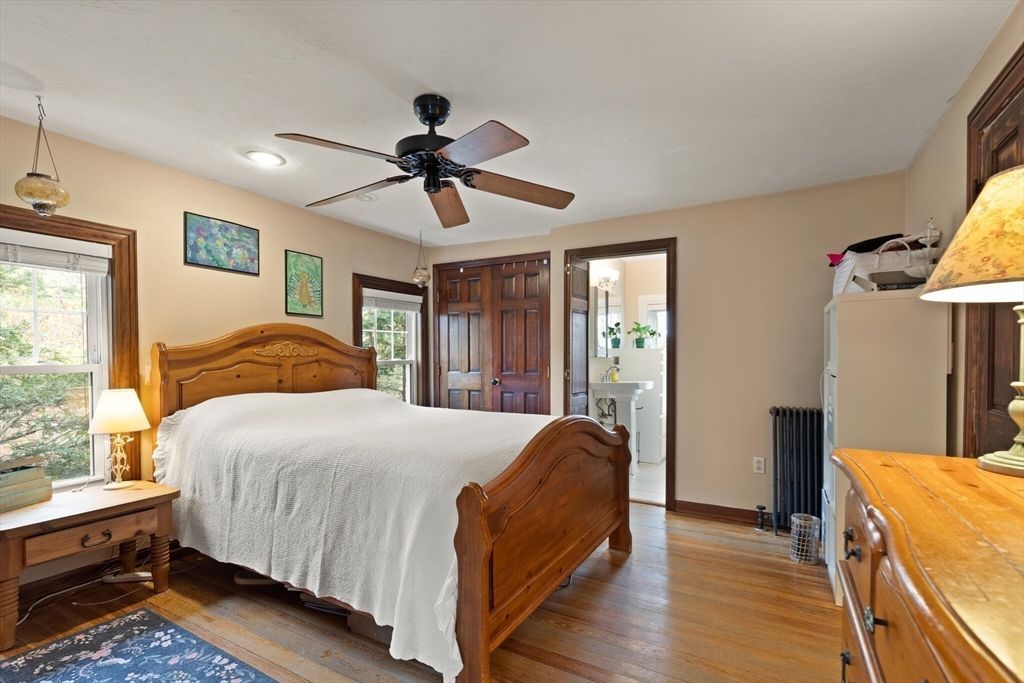 Bedroom, Interior, Pendant Lights, Recessed Lighting, Wood Texture Flooring