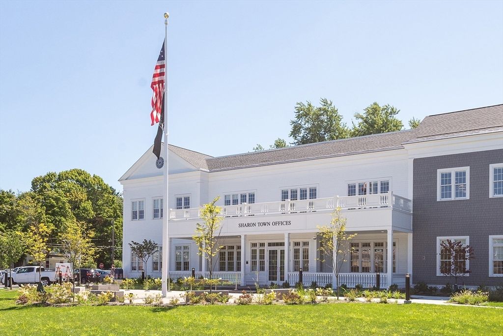 Exterior, Facade, Farmhouse